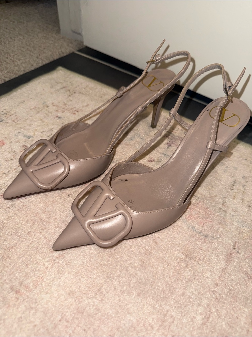 Valentino VLogo Signature Patent Leather Slingback Pump 80Mm Taupe Size 36